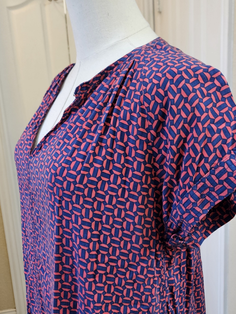 JCP Women’s Geometric Print Blouse – Size Large - Picture 7 of 11